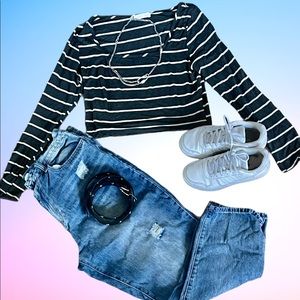 Scoop Neck Long Sleeve Crop Top